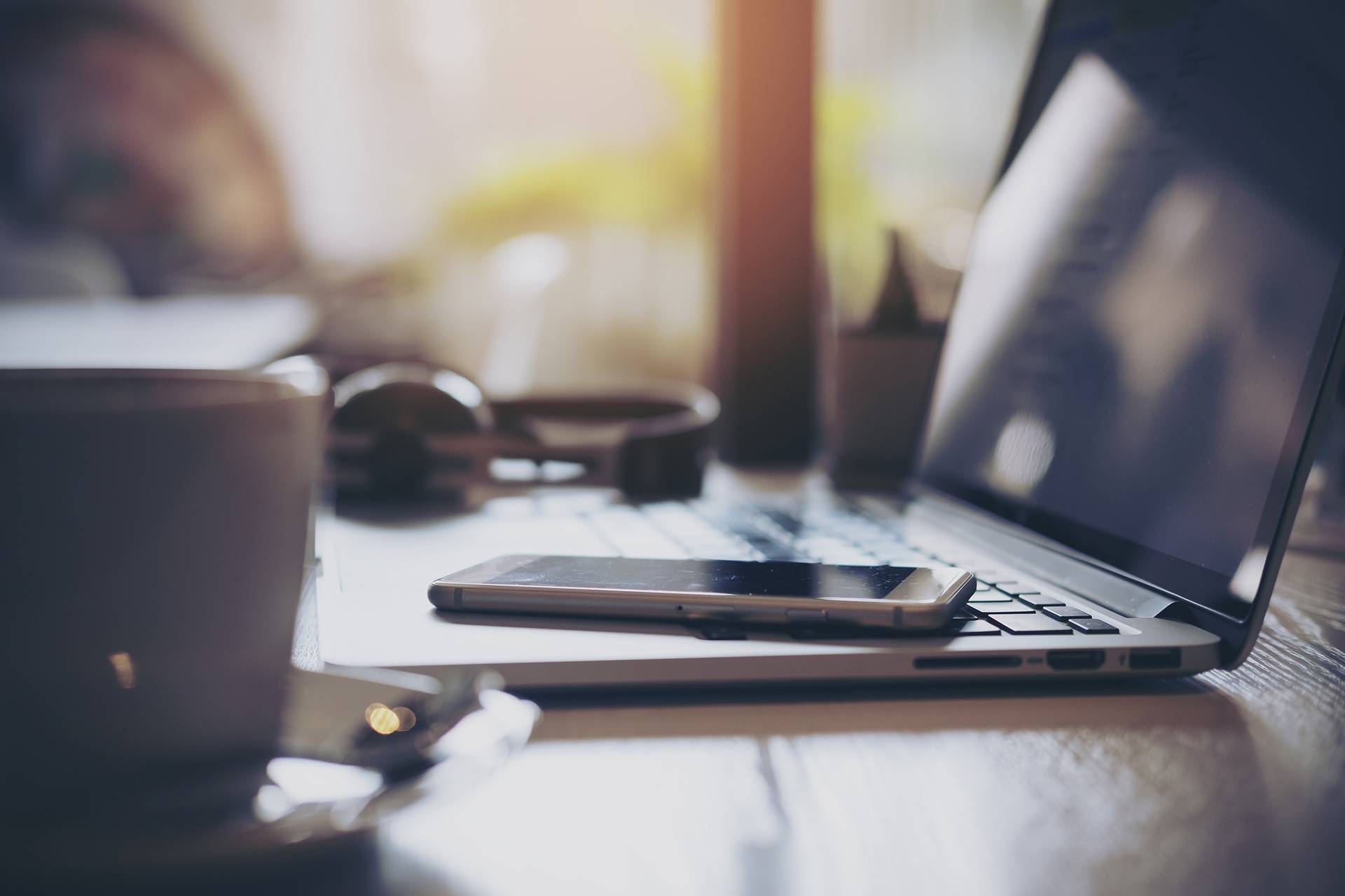 Howetek Creative logo